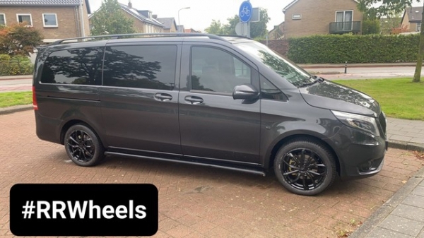 Mercedes Vito - RC Design RC34 Gloss Black - 5x112 7.5J ET53