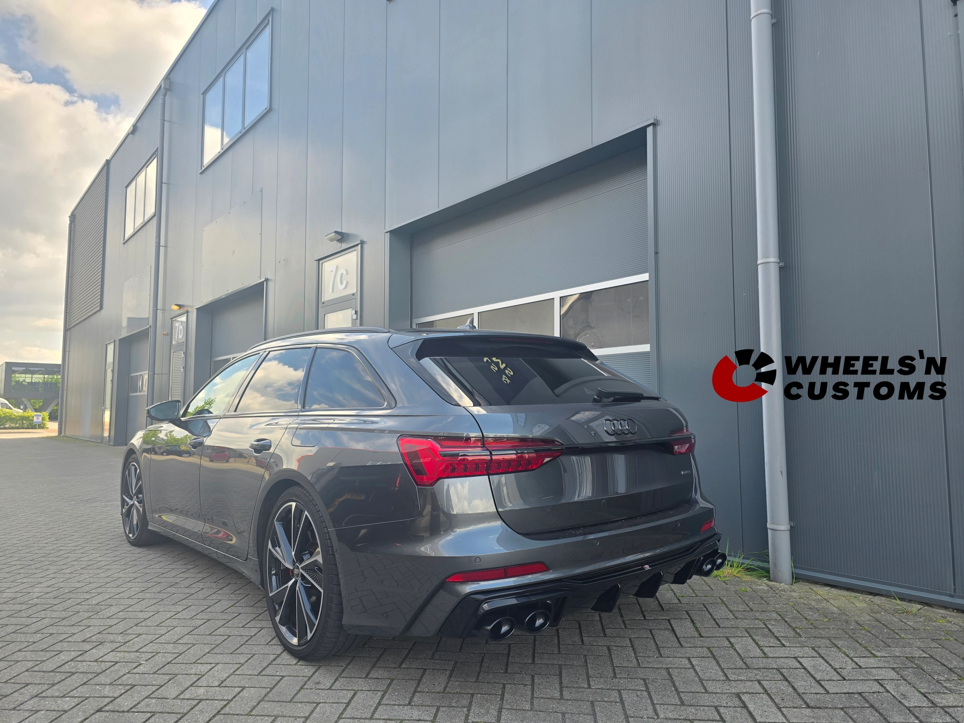 Audi A6 voorzien van Maxton Design diffuser + eindtips
