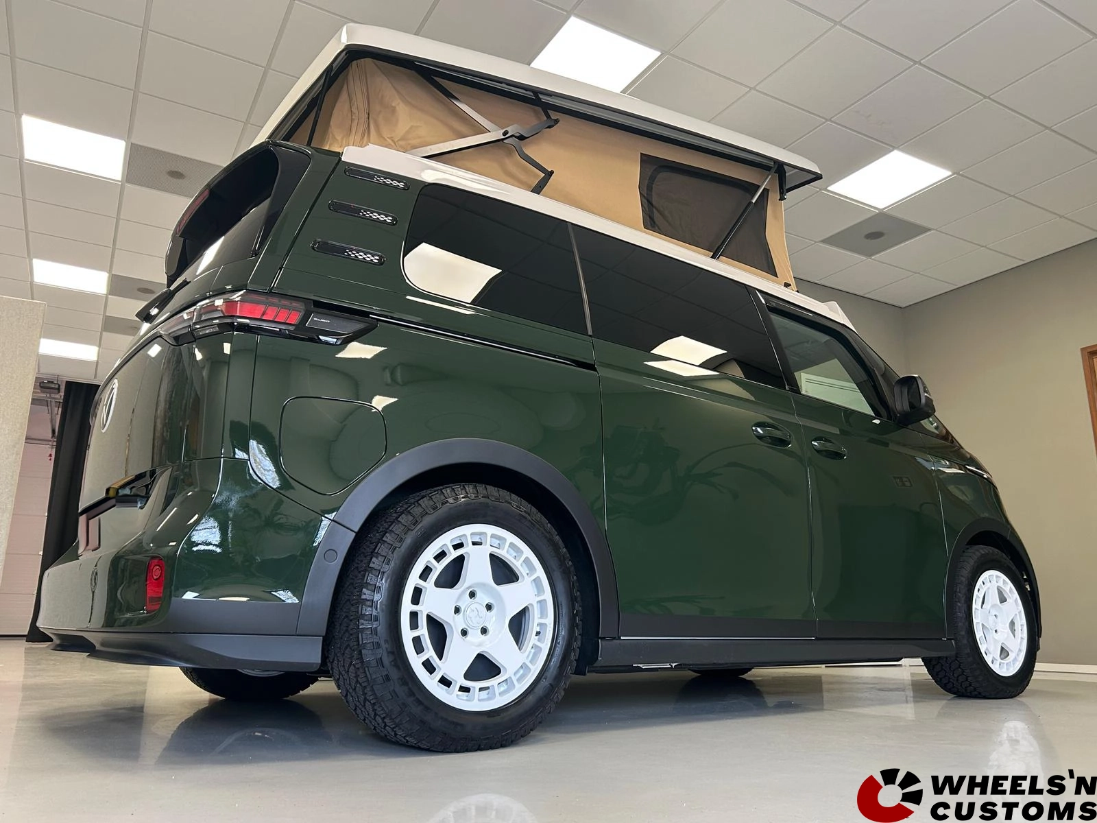 Volkswagen ID Buzz - Fifteen52 Turbo Mac 