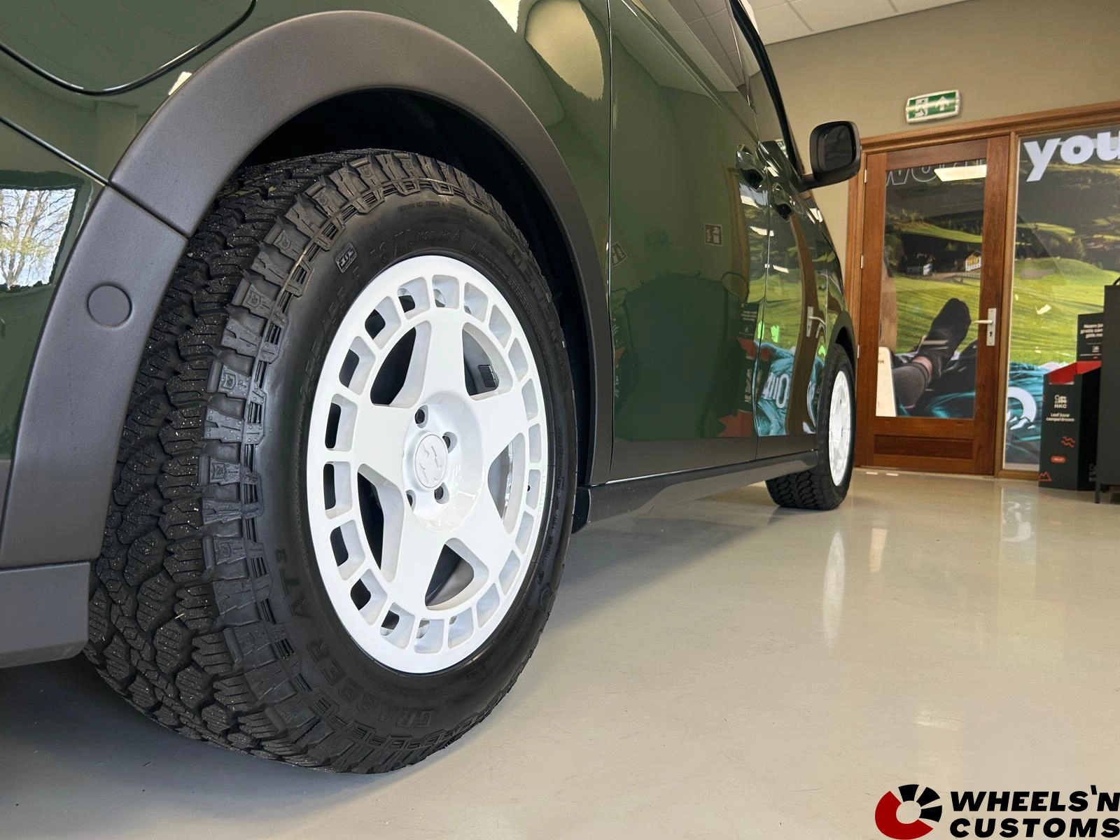 Volkswagen ID Buzz - Fifteen52 Turbo Mac 