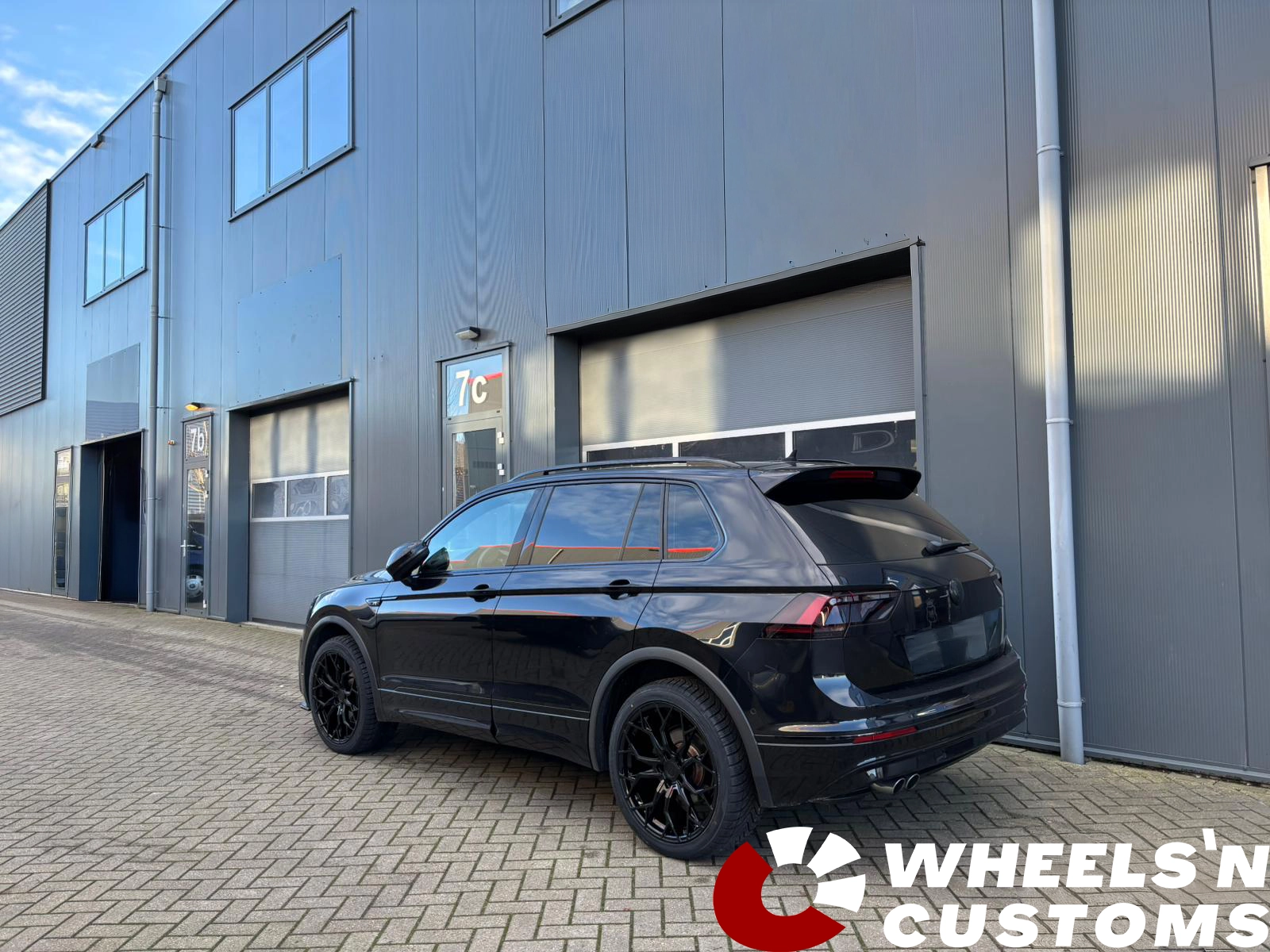 Volkswagen Tiguan - 20 inch RIVIERA RF5 - 5x112 9J ET35