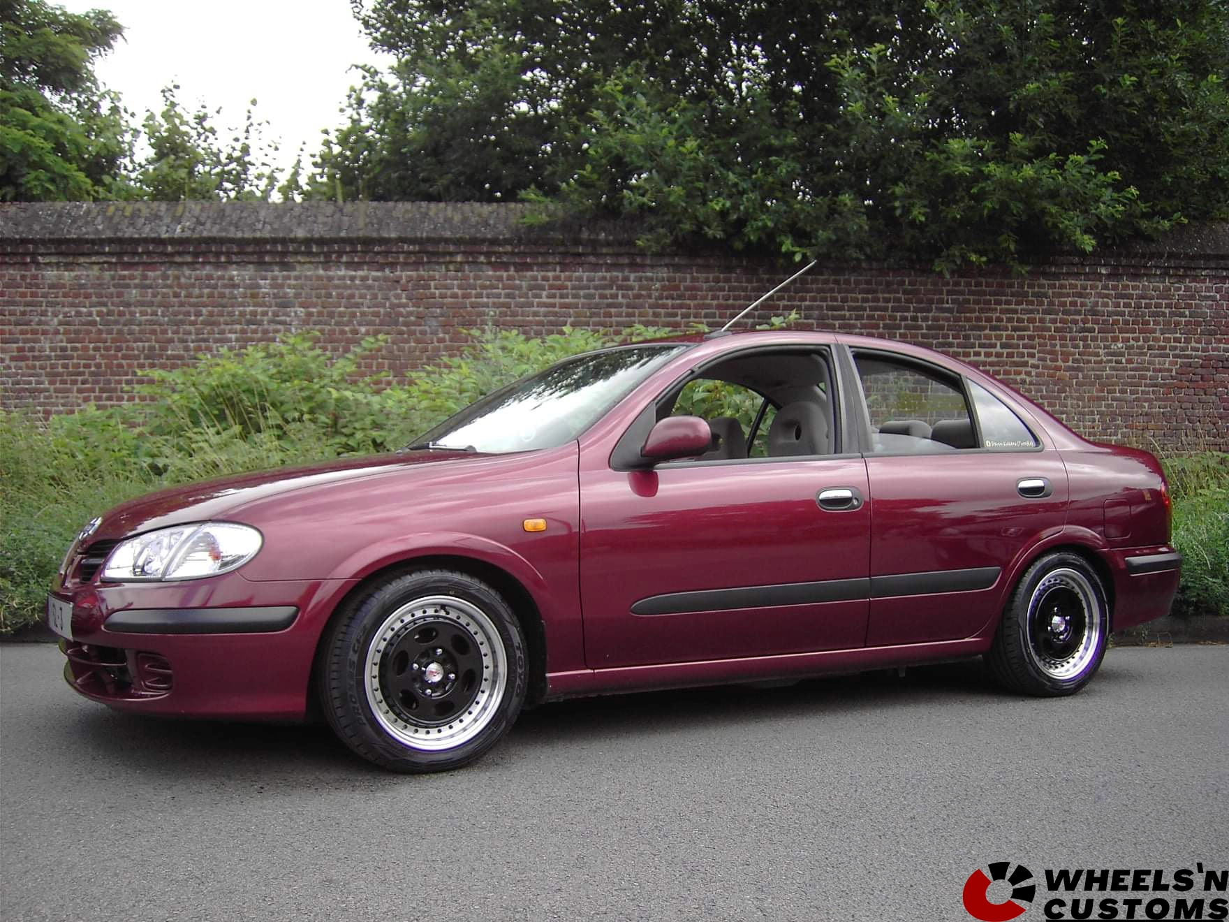 Nissan Almera Saloon - 15 inch Presidential - x100 6.5J ET35