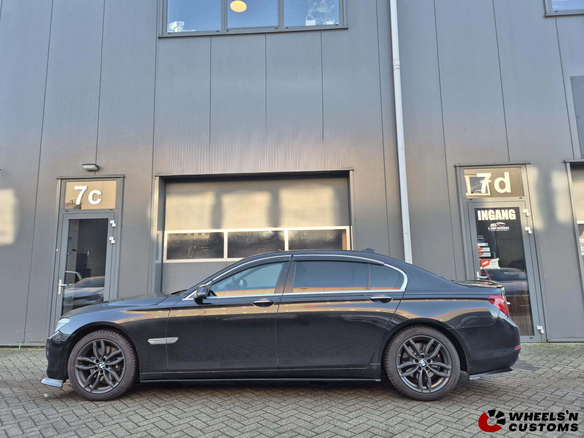 BMW 7 Serie F02 M-Pakket - Voorzien van Maxton Design onderdelen