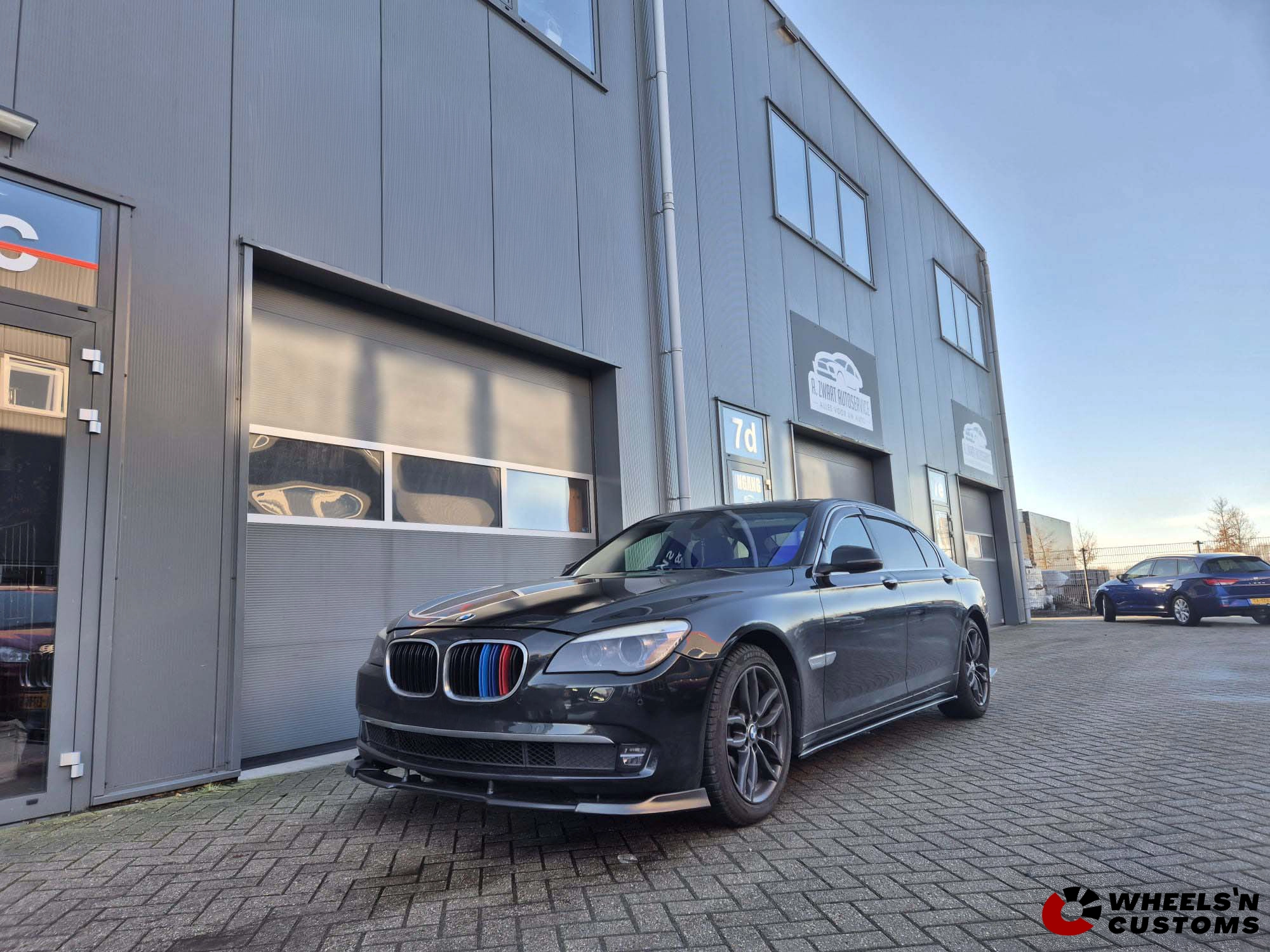 BMW 7 Serie F02 M-Pakket - Voorzien van Maxton Design onderdelen