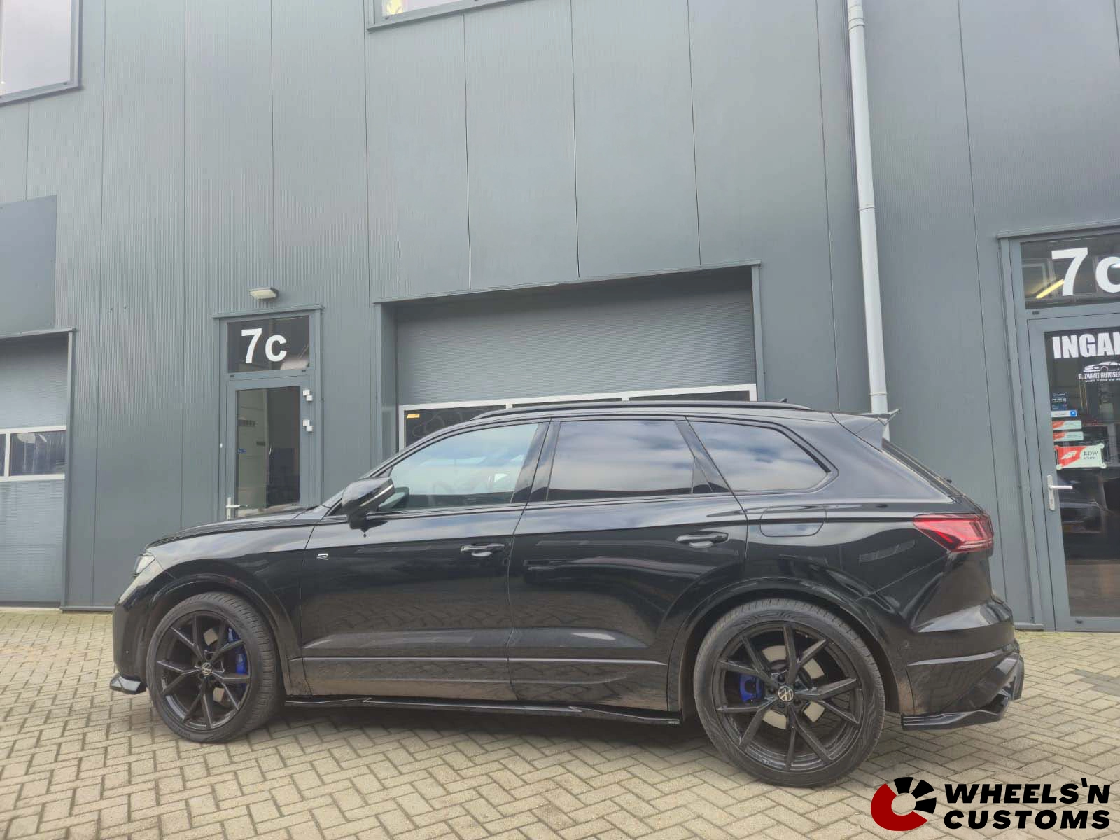 Volkswagen Touareg Mk3 FL R-Line - Voorzien van Maxton Design onderdelen