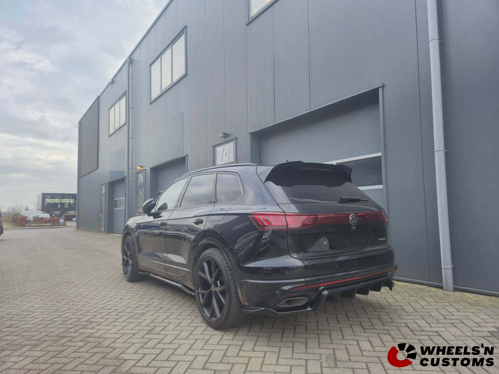 Volkswagen Touareg Mk3 FL R-Line - Voorzien van Maxton Design onderdelen