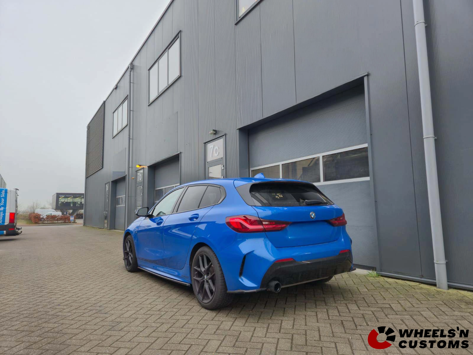 BMW 1-serie F40 M-Pakket - Voorzien van Maxton Design onderdelen