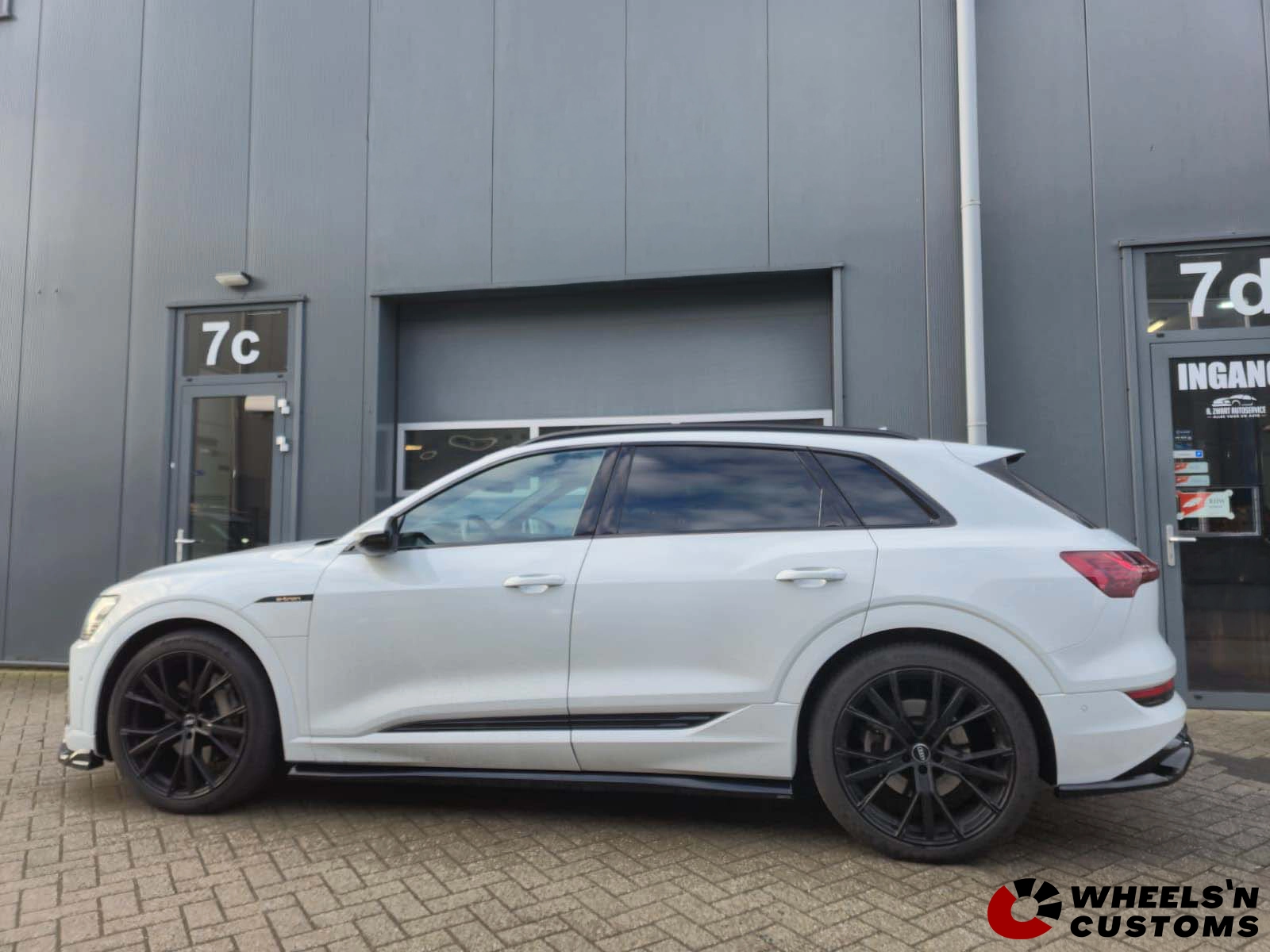 Audi E-Tron S-Line - Voorzien van Maxton Design onderdelen
