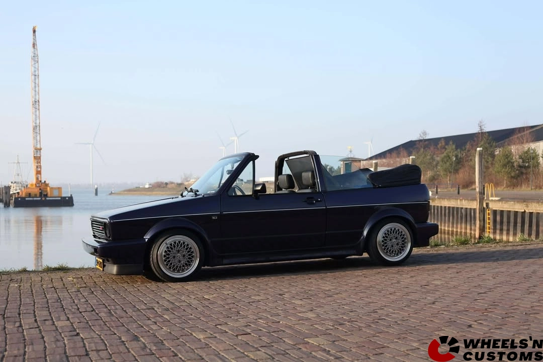 Volkswagen Golf 2 - Voorzien van 15 inch 4x100 Autostar Minus Gunmetal Polished Lip velgen