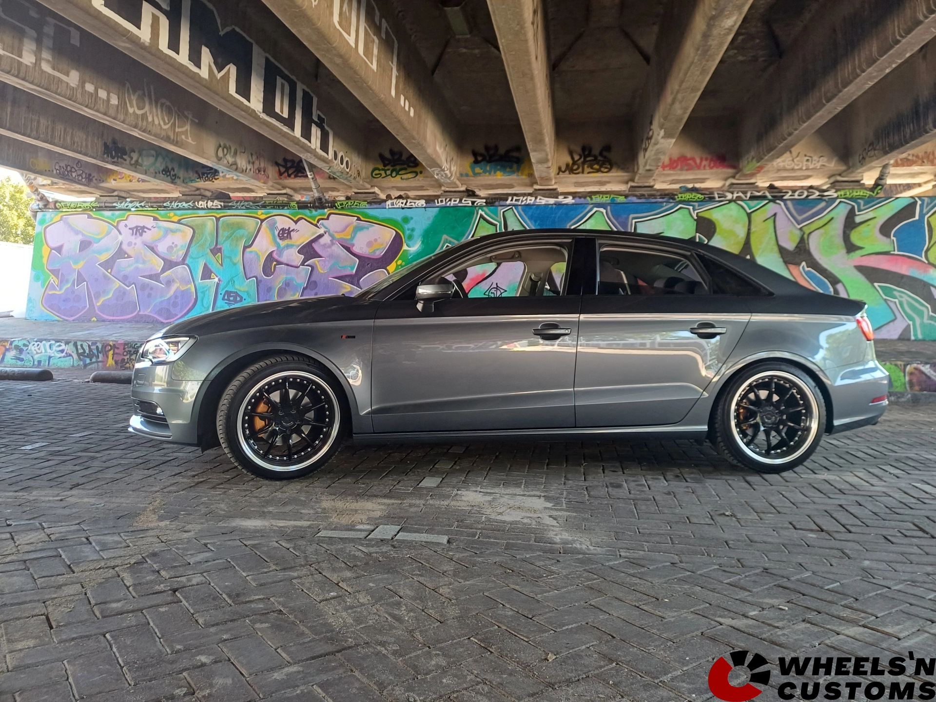 Audi A3 Limousine - 18 inch JR Wheels JR41 Gloss Black Machined Lip - 5x112 8.5 ET35.