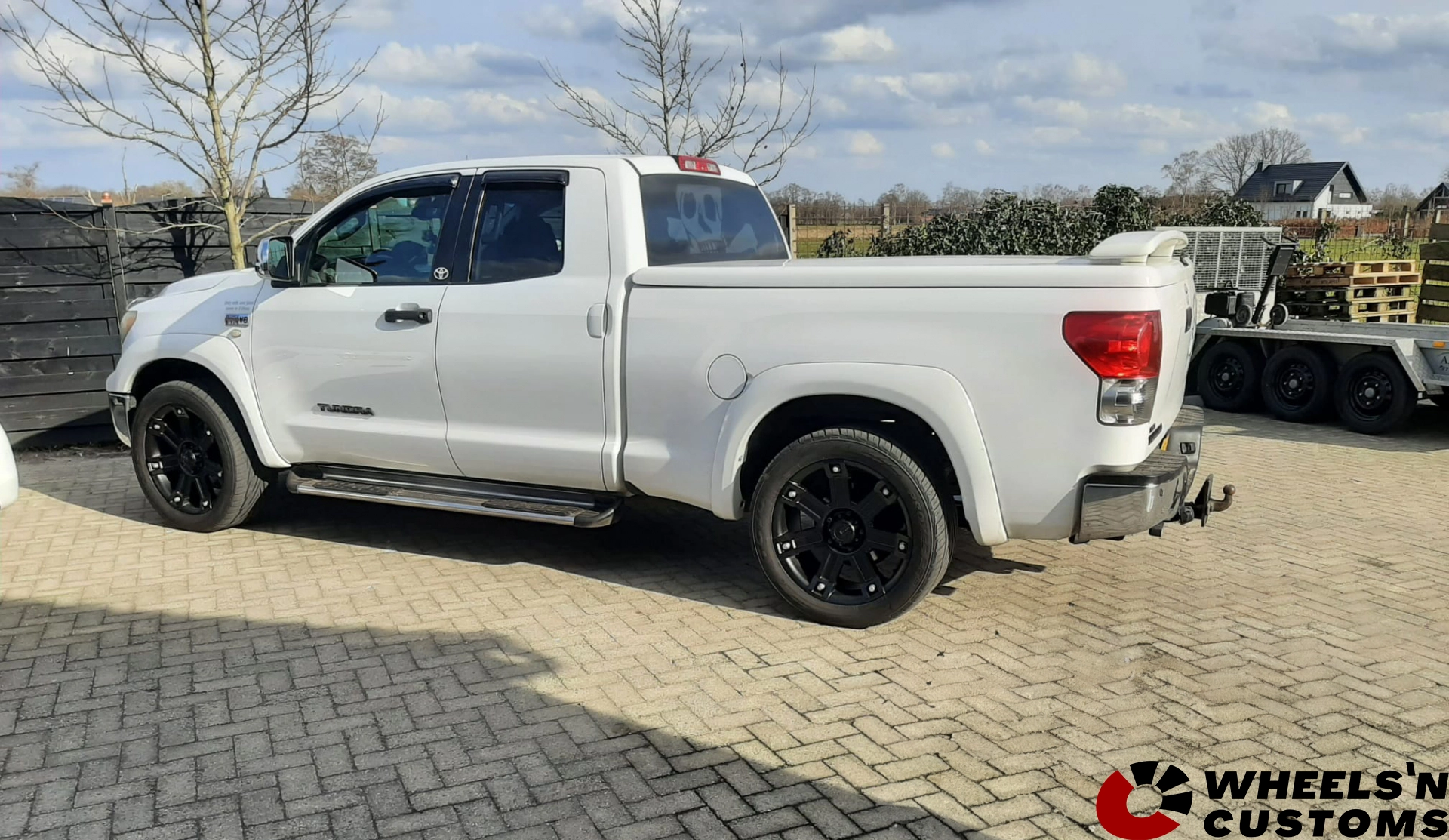 Toyota Tundra - 20 inch XF OffRoad Wheels Matte Black Milling Rivets - 5x150 9J ET30