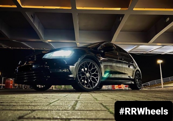 Volkswagen Golf 7 - 19 inch Riviera RF108 Gloss Black - 5x112 8.5J ET45