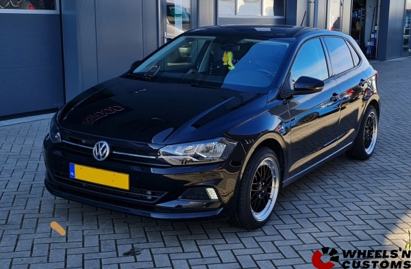 Volkswagen Polo MK6 - 17 inch Japan Racing JR23 - 5x100 8J ET42