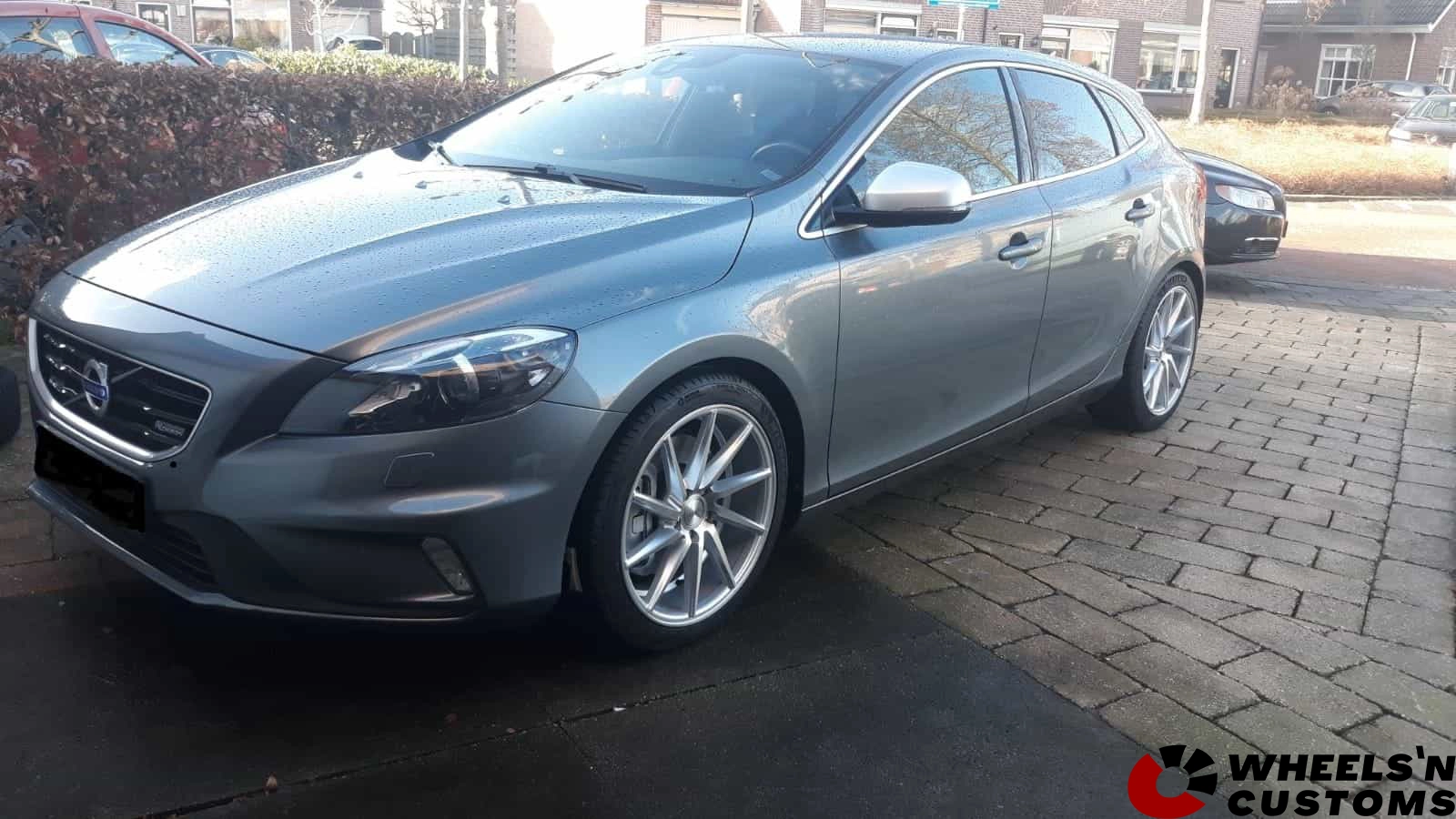Volvo V40 R-design - 18 inch JF Luxury
